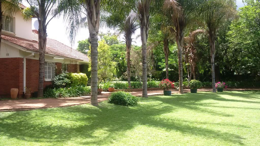Hotel Hillside Manor Bulawayo Exterior foto