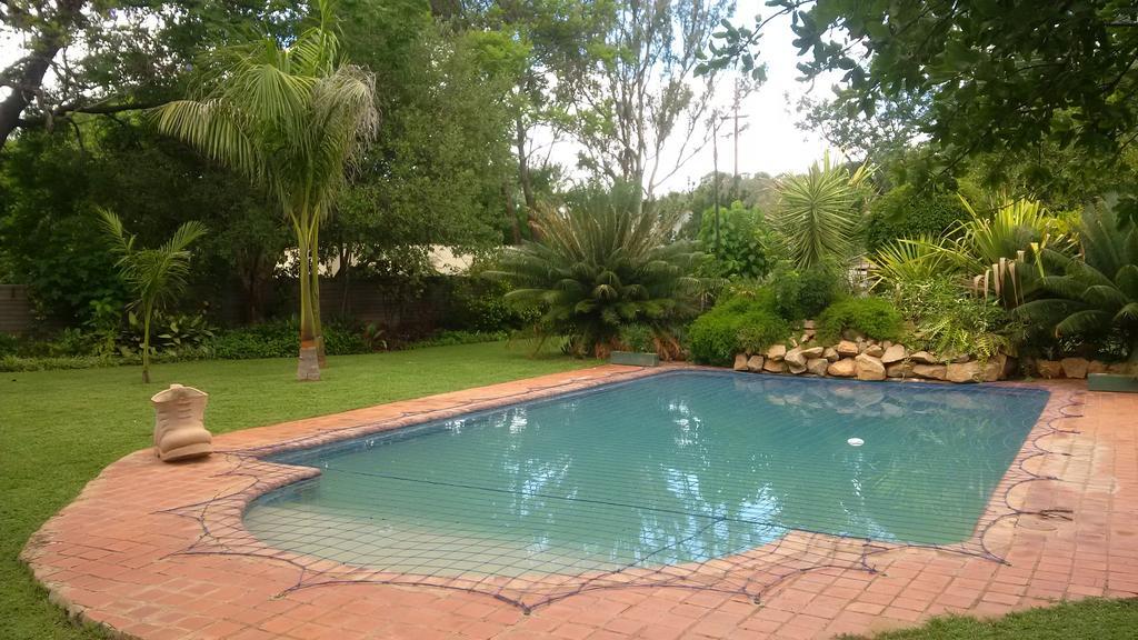 Hotel Hillside Manor Bulawayo Exterior foto