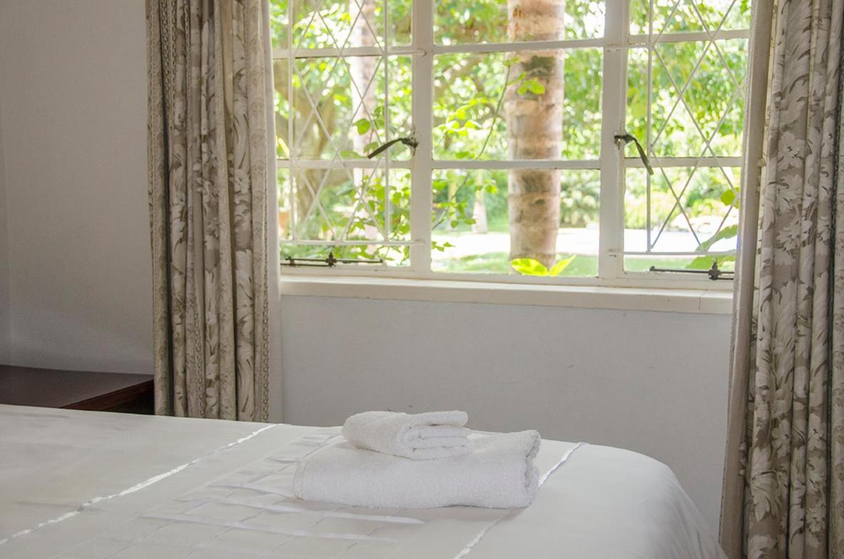 Hotel Hillside Manor Bulawayo Exterior foto